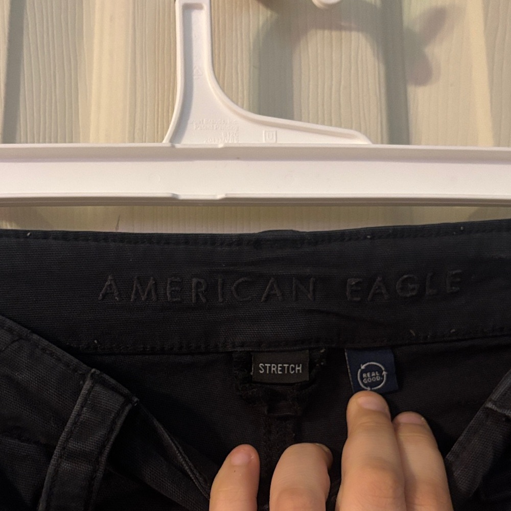 American Eagle Women’s Black Cargo Pants - Picture 3 of 4